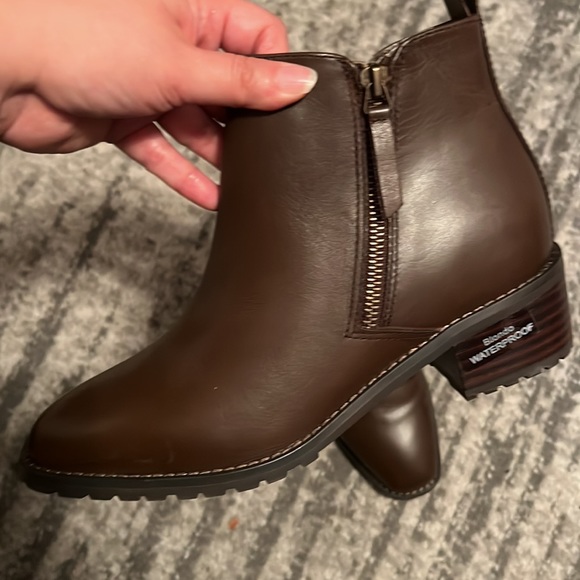 Blondo Women’s Canada Samara Brown Leather Waterproof Booties Ankle Boots NWT - Picture 13 of 15